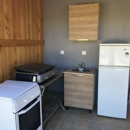 Le Tresquel 펜션 모스튀에줄