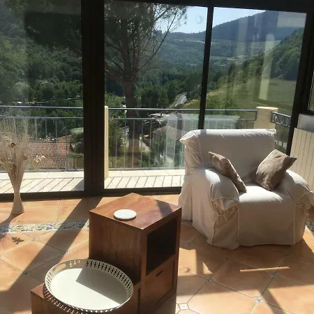 Le Tresquel 펜션 모스튀에줄